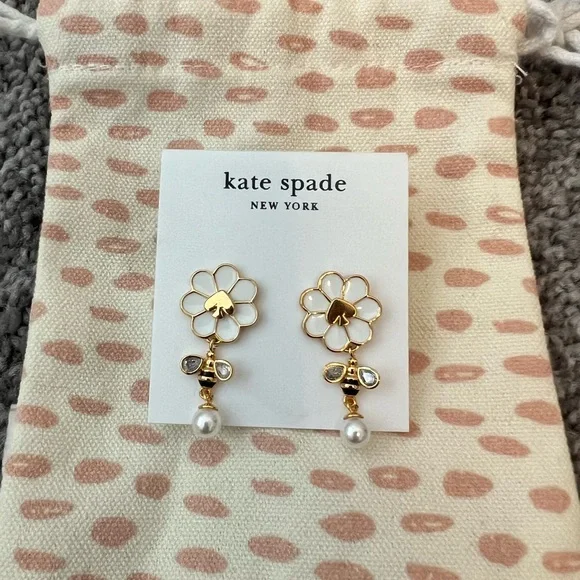 KATE SPADE Day Tripper Drop Stud Earrings in Gold - Picture 5 of 10